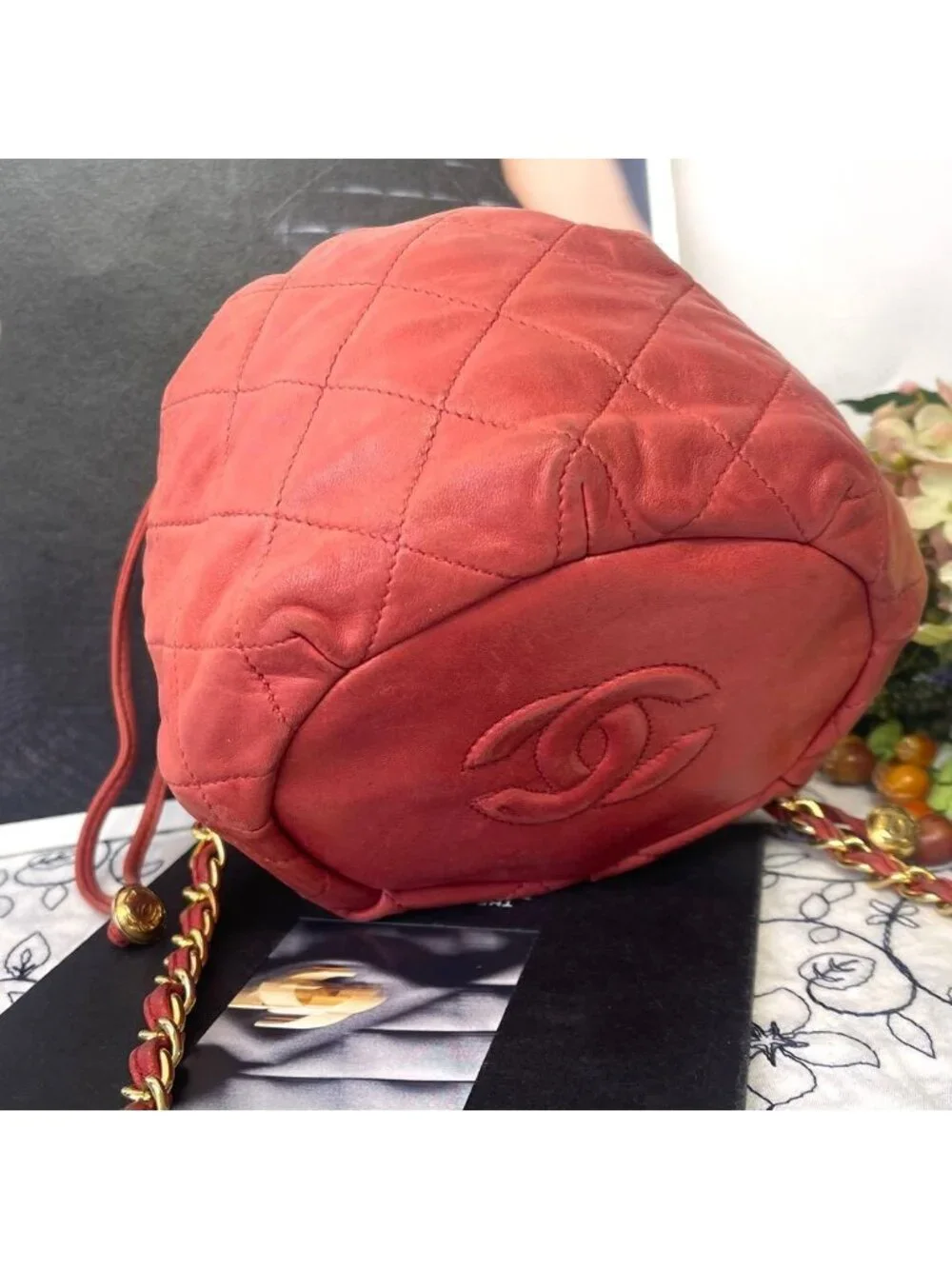 Chanel Drawstring Quilted Chain Shoulder Bag